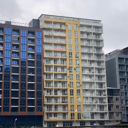 Бежевые Апартаменты Batumi Exterior photo